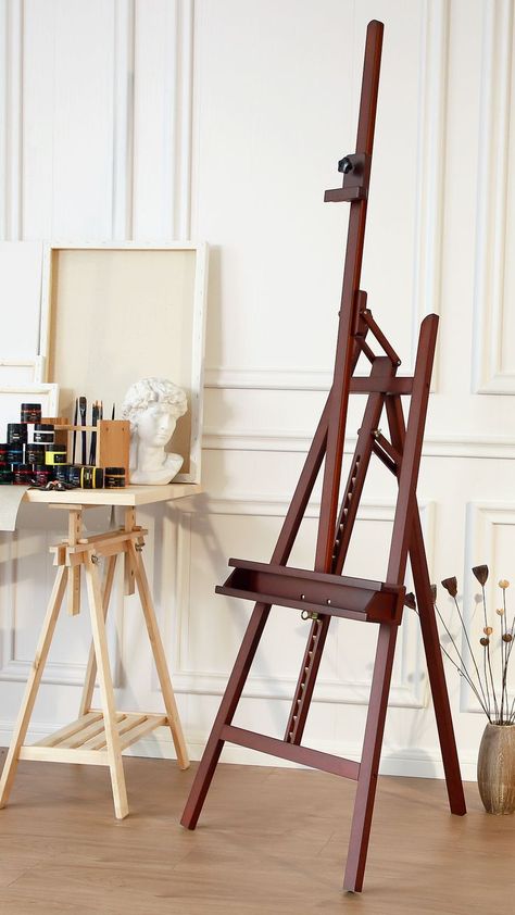 Artist Easel Plans, Easel For Painting, Ideas Of Painting, Wooden Easel Stand, Painting Corner, Artist Bedroom, Oil Painting Frames, Art Studio Organization, Art Studio Room