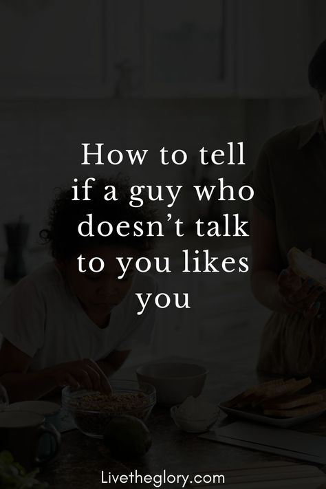 How do you know if a guy who doesn’t talk to you likes you? The fact that he does not speak to you does not mean that he is not interested. He may not have dared, he has not been given the opportunity or he is simply very shy. How To Get A Guy To Talk To You, Shy Guy Crush, Shy Guys Facts, How To Know If A Shy Guy Likes You, How To Tell If A Shy Guy Likes You, When A Guy Is Interested In You, How To Know He Likes You, Does He Like Me Quotes, How To Talk To A Guy