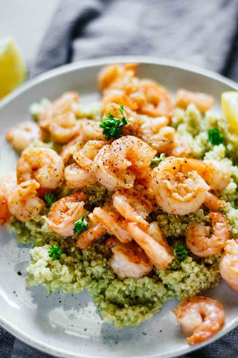 Easy Lemon Garlic Shrimp & Quinoa! Gluten-free and so easy to make! This recipe is sponsored by Dorot. #ad Shrimp And Quinoa Recipes, Zesty Quinoa Salad, Shrimp Quinoa, Shrimp And Quinoa, Greek Yogurt Chicken Salad, Light Summer Meals, Lemon Garlic Shrimp, Quick Healthy Dinner, Healthy Tacos