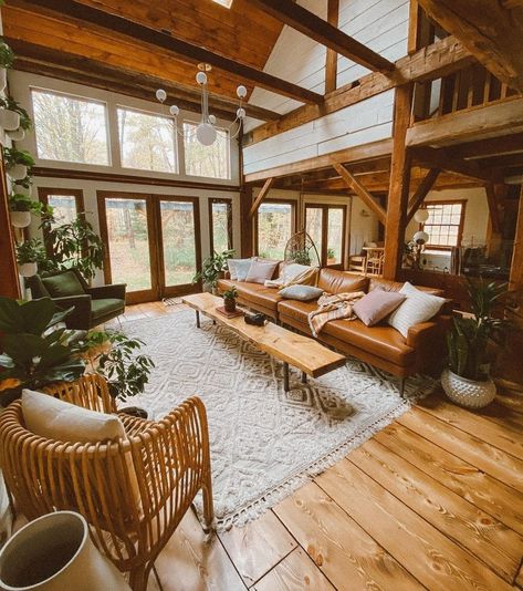 Farmerhouse Living Room, House In The Woods Aesthetic Interior, Log Cabin Interior Design Living Room, Woodsy Home Interior, Log Cabin Aesthetic Living Room, Painted Cabin Interior, Aesthetic Cabin Interiors, All Wood Interior House, Cabin Astethic Interior