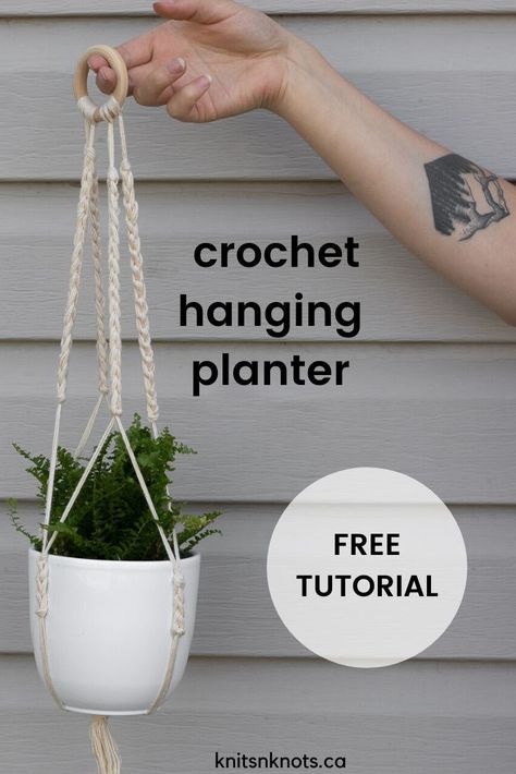 Faux Macrame Crochet, Crochet Chain Stitch, Crochet Plant Hanger, Stitch Witchery, Crochet Plant, Finger Knitting, Art N Craft, Basic Crochet Stitches, Holder Design