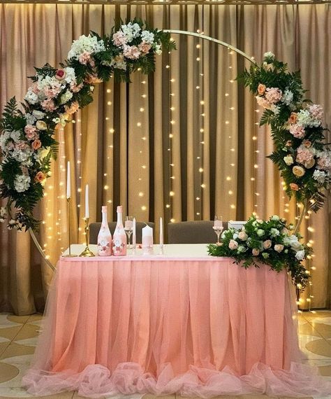 50th Wedding Anniversary Decorations, Original Wedding Ideas, Bride Groom Table, Quinceanera Pink, Elegant Wedding Bouquets, Church Wedding Flowers, Floral Arch Wedding, Sweetheart Table Wedding, Wedding Ceremony Backdrop