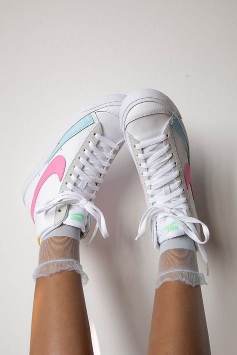 Nike Blazers, Green Trainers, Trendy Shoes Sneakers, Nike Shoes Girls, Preppy Shoes, Mesh Socks, All Nike Shoes, Nike Blazer Mid 77, Cute Slippers