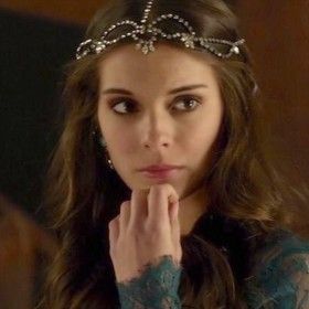 Reign Kenna, Reign Hair, Kenna Reign, Lady Kenna, Reign Series, Elia Martell, Female Crush, Jewelled Headpiece, Caitlin Stasey