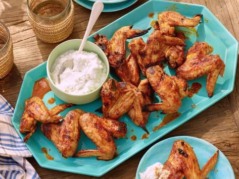 Get Grilled Chicken Wings with Spicy Chipotle Hot Sauce and Blue Cheese-Yogurt Dipping Sauce Recipe from Food Network Yogurt Dipping Sauce, Foil Pack Dinners, Foil Pack Meals, Grill Chicken, Sweet And Spicy Chicken, Bbq Dishes, Grilled Chicken Wings, Dove Chocolate, Dipping Sauces Recipes