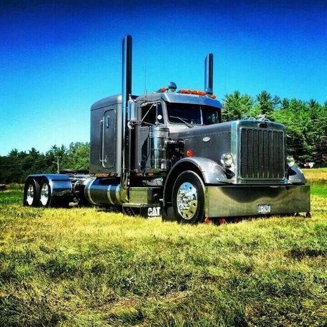 Pete 379EXHD                                                                                                                                                     Mais Truck Quotes, Peterbilt 359, Big Wheels, Rv Truck, Custom Big Rigs, Peterbilt 379, Show Trucks, Peterbilt Trucks, Big Rig Trucks