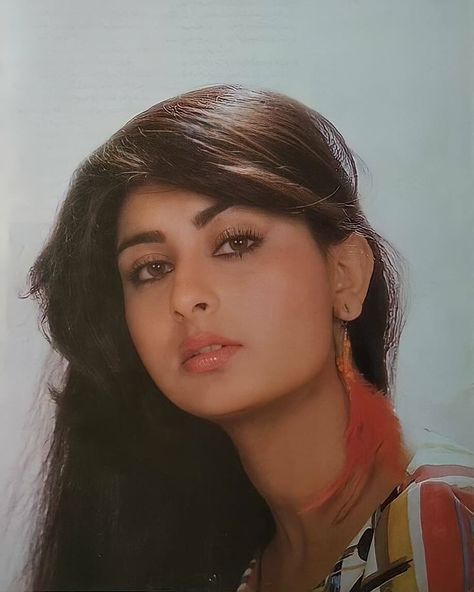 Poonam Dhillon, Bollywood Pictures, Bollywood Photos, Beauty Face Women, Bollywood Stars, Desi Beauty, Bollywood Fashion, Beauty Face, Beautiful Eyes