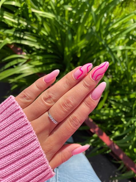 Pink design nails Holiday Nails Summer Acrylic Almond, Holiday Nails Summer Almond Shape, Baddie Almond Nails Pink, Almond Shellac Nails, Light Pink Nail Designs Almond Shape, June Almond Nails, Pink Nails Ideas Almond, Simple Pink Almond Nails, Pink Almond Acrylic Nails Designs