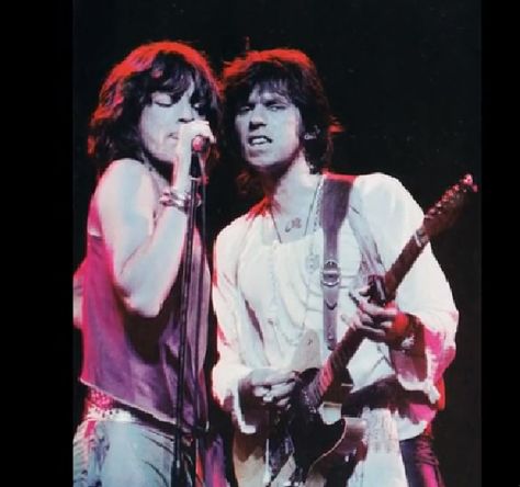 enlarged may 2015? Glimmer Twins, Mick Jagger Rolling Stones, Rolling Stones Logo, Rollin Stones, Ron Woods, Keith Richards, Music Photo, Mick Jagger, Concert Posters