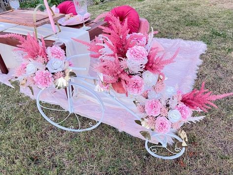 Luxury Picnic Experience Sydney by And Events Sydney. White bicycle prop with pretty baby pink and hot pink florals. Pink Picnics, Bridal Picnic, Pop Up Picnic, Bohemian Picnic, Pink Picnic, Picnic Vibes, Feminine Theme, Luxury Picnic, Picnic Theme