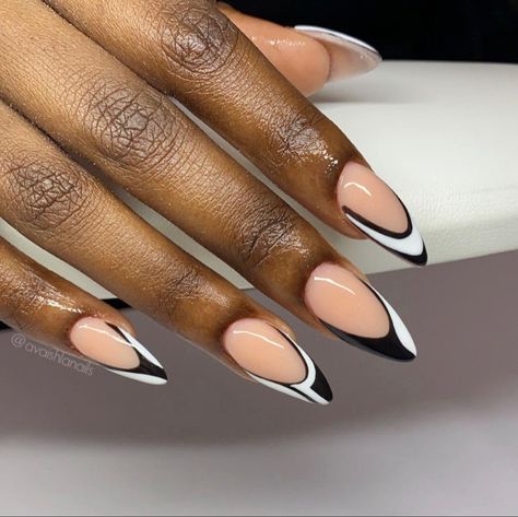 Almond Nails Designs Black And White, Almond Stiletto Nails Short, Black And White Nails Almond, Abstract French Manicure, Aura Nails Designs, Black And White Almond Nails, Cute Pedicure Ideas, Almond Stiletto Nails, Nail Colors For Dark Skin