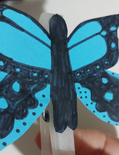 Beautiful black and blue butterfly 🦋 Easy Butterfly Craft, Easy Butterfly, Butterfly Craft, Butterfly Crafts, Glue