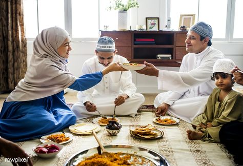 Muslim family having dinner on the floor | premium image by rawpixel.com Family Having Dinner, Ramadan Pics, Shish Tawook, Ramadan Collection, Lamb Kebabs, Berbuka Puasa, La Ilaha Illallah, Feroz Khan, Muslim Family