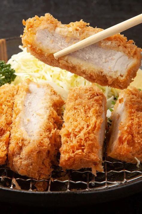 Breaded Pork Loin In Air Fryer, Breaded Pork Cutlets Air Fryer, Air Fried Pork Cutlets, Air Fryer Pork Cutlet Recipes, Pork Loin Cutlet Recipes, Air Fryer Pork Cutlets, Pork Cutlets In Air Fryer, Breaded Boneless Pork Chops, Dinner Pork Recipes