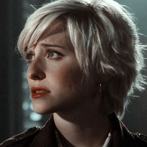 Chloe Sullivan Smallville, Smallville Chloe, Chloe Sullivan, Allison Mack, Smallville, Face Claims, Blonde Hair, Chloe, Promotion