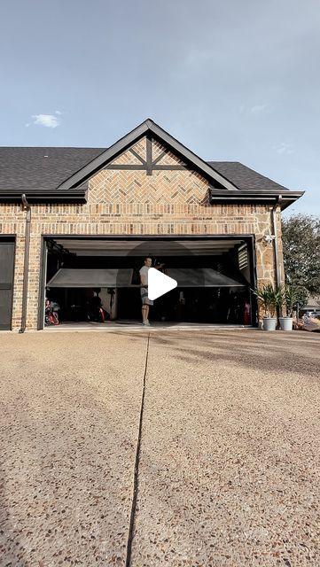 Katie Maynard on Instagram: "Save this gift idea for later! 

Comment SIMPLY for the links! 

The best gift (besides myself.. the kids.. and the dog🤣) I’ve given my hubby! We use this garage screen door all the time! 

I feel like every garage should come with a screen! How cool would that be!? 

#amazonhome #fathersdaygifts #fathersday #giftideasforhim #garagegym #mancave #diyhome #howto #homeimprovement #homeimprovements" Garage Screen, New House Construction, Katie Lynn, Garage Screen Door, Front Yards Curb Appeal, House Inside, Garage Design, Garage Organization, Screen Door