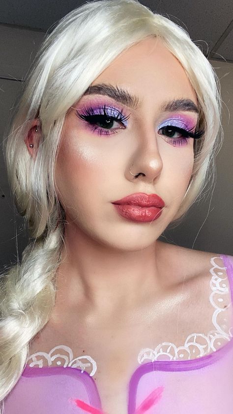 simi_violet on Instagram: Part 4 ✨Rapunzel✨ what if Disney characters didn’t get their happy endings. ⚠️TW gore @medusasmakeup wet cake linerS PURPLE & pink &… Rapunzel Makeup, Wet Cake, Tangled Costume, Cake Liner, Halloween Desserts, Baby Bear Baby Shower, Hen Do, Costume Makeup, Purim