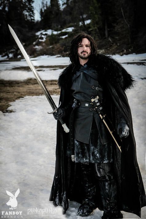 Jon Snow Cosplay, Viking Halloween Costume, Got Stark, Vikings Halloween, Fingerless Leather Gloves, Viking Cosplay, Game Of Thrones Costumes, Halloween Costumes 2016, Ned Stark