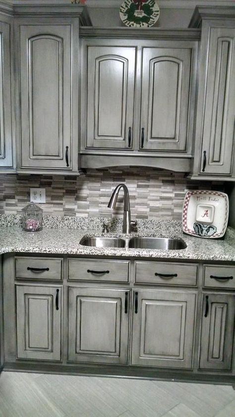 Glaze Cabinets, Glazed Kitchen Cabinets, Cottage Kitchen Design, Kitchen Ikea, Gray Cabinets, New Kitchen Cabinets, Kitchen Cabinets Makeover, Grey Kitchen Cabinets, Kitchen Cabinet Colors