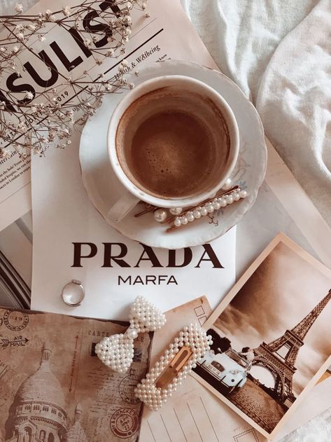 Coffee | Brand photography inspiration, Vintage flatlay, Aesthetic coffee Brand Astethic, Aesthetic Flatlay Ideas, Vintage Flatlay, Flatlay Aesthetic, Cofee Bar, Coffee Flatlay, Lara Silva, Desktop Wallpaper Organizer, Brand Photography Inspiration