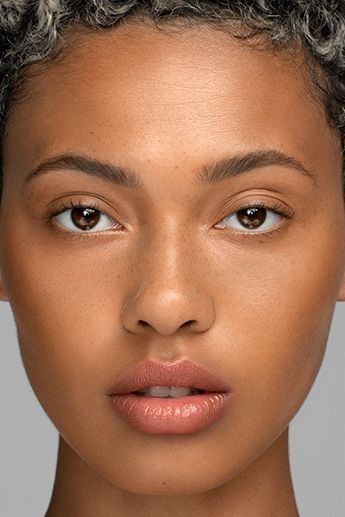 Soft Features Face, Soft Facial Features, Face No Makeup, Skin Reference, Glamour Makeup Looks, Facial Shapes, Plain Face, Eyebrow Shapes, Minimal Makeup Look