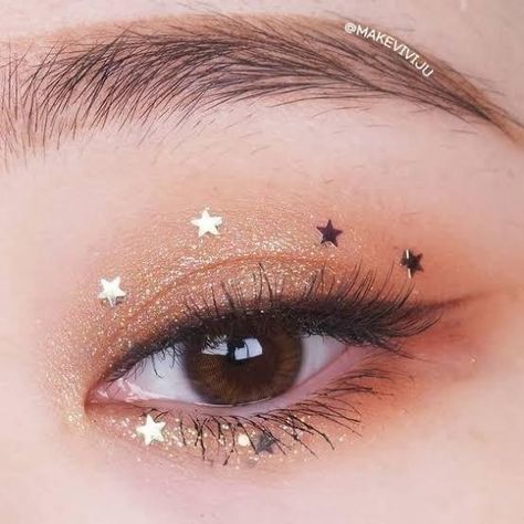 Space Makeup Looks, Space Makeup, Brooklyn, Makeup Looks, Make Up, Makeup, Gold, Make Up Looks