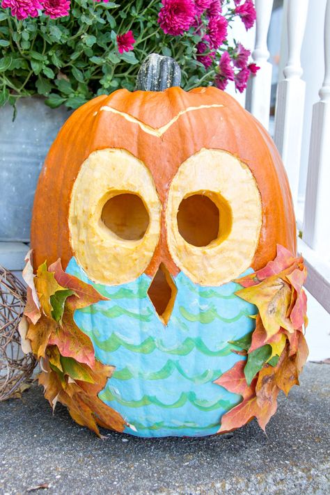 Pumpkin Owl Craft, Pumpkin Painting Owl Ideas, Painted Owl Pumpkin, Pumpkin Owl, Owl Pumpkin Decorating, Owl Pumkin Decoration Ideas, Owl Pumpkin Carving, Diy Pumpkin Carving, Diy Halloween Food