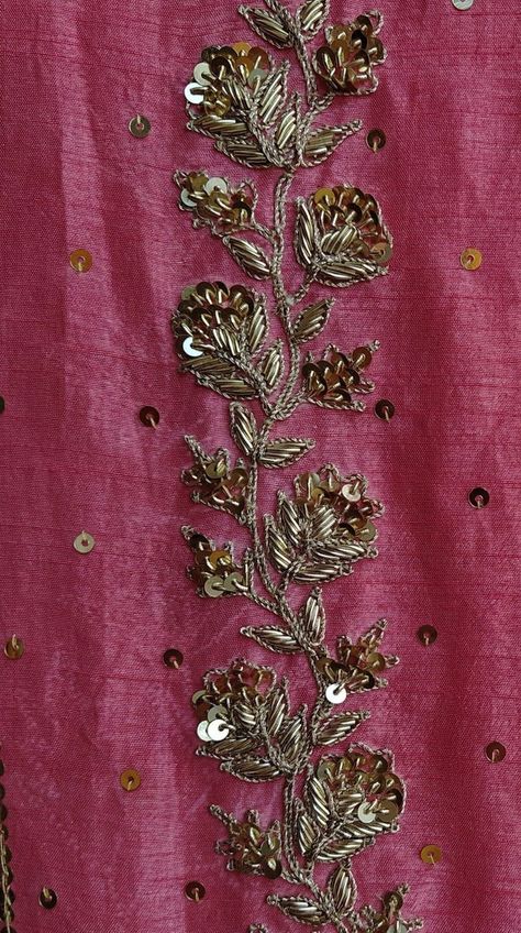 Zardosi Embroidery Border Designs, Dabka Work Embroidery Border, Zardosi Butti Work, Hand Work Zardosi Border, Hand Work Embroidery Dupatta, Zardosi Embroidery Motif, Drawing Embroidery, Tshirt Embroidery, Bracelet Embroidery