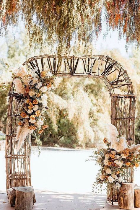 Every year we see small changes in the design and look of rustic weddings, so today we have a list of our top 10 new favorite rustic wedding trends. From unique wedding locations to new bridal looks, we have you covered. See more wedding inspiration at rusticweddingchic.com | Photo: @laurieashleyphotography Wedding Gazebo Flowers, Gazebo Wedding Decorations, Unique Wedding Locations, Chic Wedding Style, Rustic Wedding Decor Diy, Photo Booth Backdrop Wedding, Rustic Wedding Backdrops, Rustic Wedding Hairstyles, Rustic Wedding Photos