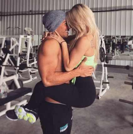 Couple Training, Fitness Couples, Gym Photoshoot, Gym Couple, Transformation Fitness, Gym Partner, Couples Pictures, Fit Couple, Fitness Motivation Pictures