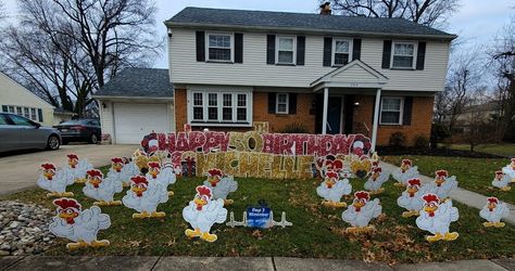 Flocking's are one way to celebrate birthdays in a fun way! We have several flocking's you can pick from! We offer a wide variety of options including squirrels, flamingos, cows, pigs, and more!! Call or text 856-857-8266 because its time to celebrate with Days 2 Remember! #yardflockingnearme #flockayard #flocksomeonesyard #flockmyyardnearme #yardflockingideas #flockingbirthday #jerseyflock #yougotflocked #flockingservice You've Been Flocked, Pig Yard, One Piece Birthdays, Birthday Yard Signs, Birthday Packages, Sign Business, Yard Cards, Happy Birthday Lettering, Lawn Sign