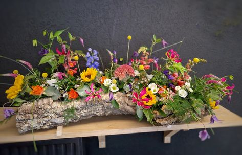 Tree Stump Floral Arrangement, Peter Rabbit Garden, Farm Baby Shower, Rabbit Garden, Creative Flower Arrangements, Farm Baby, Flower Arrangements Simple, Event Floral Design, Arrangement Ideas