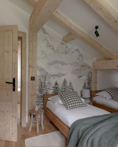 Mountain House Interior, Chalet Bedroom, Modern Cabin Interior, Cottage House Interior, Ski House Decor, Chalet Interior, House Cladding, Rustic Bedroom Decor, Country Bedroom