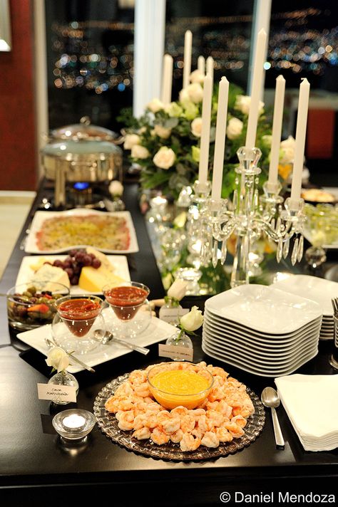 Dinner Buffet Decoration Ideas, All You Can Eat Buffet Aesthetic, Cocktail Party Buffet Table, Elegant Buffet Table Ideas, Elegant Party Food Buffet Tables, Elegant Buffet Table Ideas Decor, Buffet Table Set Up At Home, Christmas Buffet Ideas Table Decorations, Home Buffet Set Up Ideas