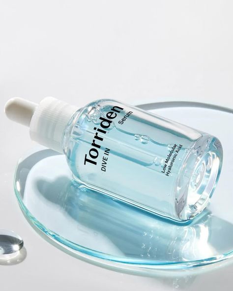 You asked… we delivered 💙 @torriden_official is now live on #nourapp 🏃‍♀️ 🏃🏃‍♂️ Use NOUR15 to get 15% off on the viral hyaluronic acid serum! #torriden #divein #viral #trending #serum #toner #tonerpads #kbeauty #koreanskincare #skincare #nowonnour #nourornothing #nourapp Tree Texture, Tree Textures, Butylene Glycol, Cosmetic Design, Purified Water, Hyaluronic Acid Serum, Hydrating Serum, Light Texture, Water Purifier