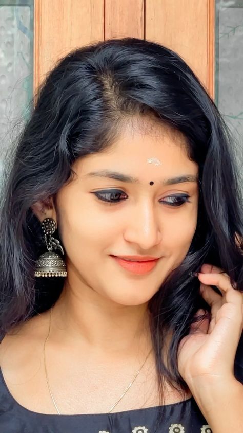 Kalyani Anil, Long Hear, Actress Style, Allu Arjun Hairstyle, Samantha Images, Buddha Artwork, Ethnic Beauty, Nice Lips, Hd Wallpapers For Mobile