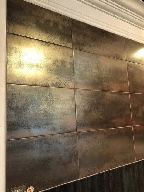 Metal Accent Wall, Disc Interiors, Wood Wall Design, Industrial Home Design, Restroom Design, Industrial Style Decor, Wall Texture Design, Showroom Interior Design, Casa Container