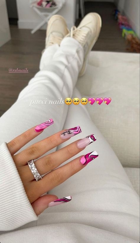 Cinzia Bayliszullo, Sns Nails Designs, Tie Dye Nails, Nails Today, Nails Now, Basic Nails, Pink Nail Art, Soft Nails, Disney Nails