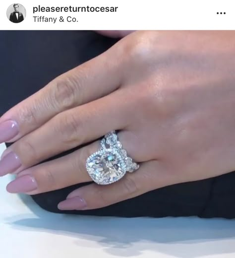 Lilly Ghalichi Engagement Ring, Giant Wedding Rings, Massive Diamond Ring, Million Dollar Engagement Ring, Large Stone Engagement Rings, Big Wedding Rings Expensive, Huge Engagement Rings Luxury, Huge Wedding Rings, Large Wedding Rings