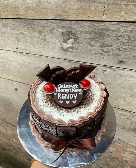 Cake Ultah Coklat, Chocolate Cake Designs, Chocolate Cake, Birthday Cake, Cake, Birthday, Quick Saves