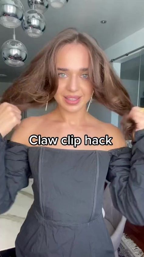 Simple method🤩#clawcliphairstyles #clawclip #hairtok | By Hair Stylist Rash Easy No Heat Hairstyles, Heat Hairstyles, Very Easy Hairstyles, Hairstyle Girl, Chubby Face Haircuts, Easy Everyday Hairstyles, Grey Hair Inspiration, Edgy Haircuts, No Heat Hairstyles