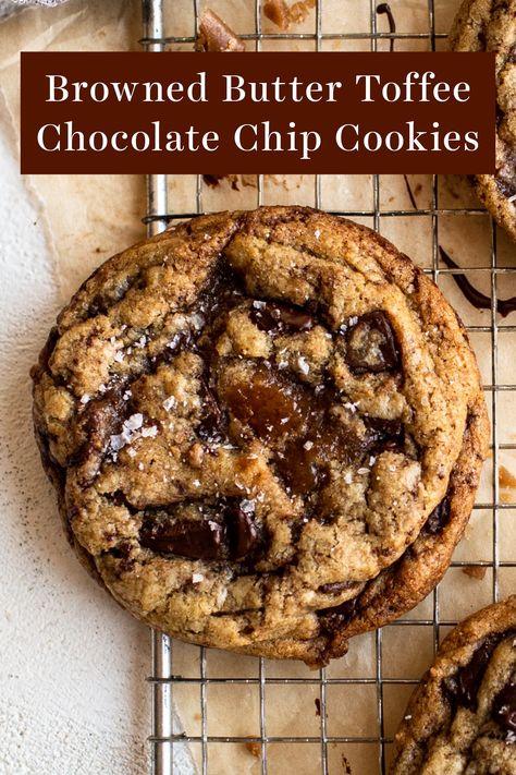 Browned Butter Toffee Chocolate Chip Cookies are loaded with flavor and soft yet chewy, ooey gooey texture. This easy homemade recipe is absolutely delicious with flavors of butterscotch and salty toffee bits and topped with flaky sea salt. Dunk in a glass of milk for the best easy, homemade, from-scratch dessert! #chocolatechipcookies #toffeecookies Toffee Chocolate Chip Cookies, Easy Toffee, Toffee Chocolate, Best Chocolate Chip Cookies Recipe, Toffee Recipe, The Best Cookies, Toffee Cookies, Best Cookies, Butter Toffee