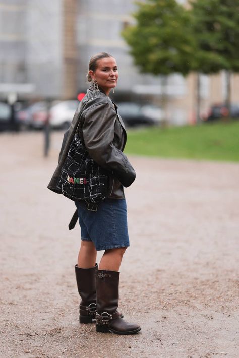 The Coolest Moto Boots to Wear this Fall | Who What Wear Tall Biker Boots Outfit, How To Wear Biker Boots, Ankle Moto Boots Outfit, Engineer Boots Outfit Womens, How To Style Biker Boots, Styling Moto Boots, How To Style Moto Boots, Moto Boot Outfit, Brown Moto Boots Outfit