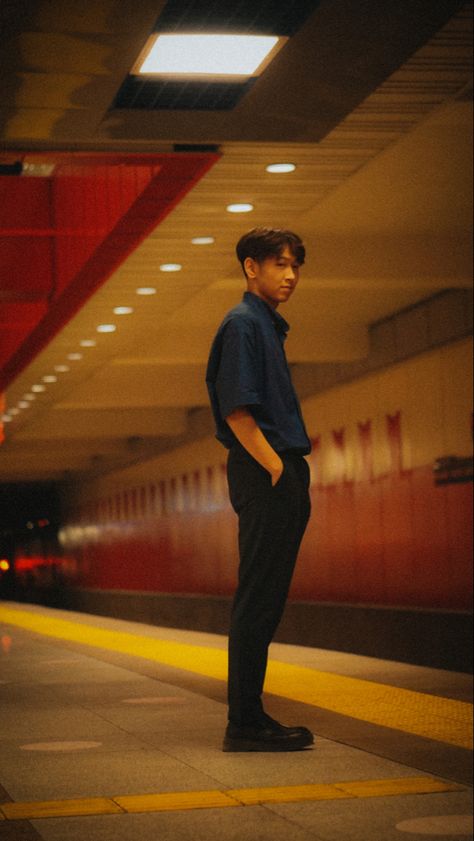 Waiting, man, style, look, metro Prompt Ideas, Waiting For Her, Man Style, A Train, Pose Reference, Art Tutorials, Ootd, Portfolio, Train