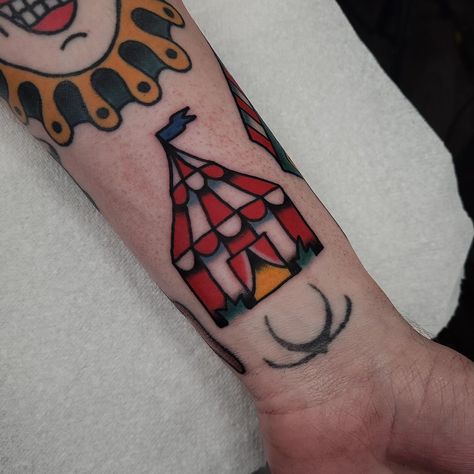 Taking bookings for November/December! Circus gap fillers for @joshultan thanks as always mate! - Happy to take on any work, big or small! Your ideas or mine, all styles welcome! - I'll be posting my availability daily in my stories if you're interested in getting tattooed - DM or email me at tomcarrtattoos@gmail.com for tattoo bookings and enquiries, cheers! - @pinsnewcastletattoo @chromatattooink @lockdownneedle @traditionalartist @traditionaltattoo_ #tattoo #tattooing #tattoolife #tatto... Circus Monkey Tattoo, Circus Tattoo Traditional, Circus Tattoo, Circus Monkey, Getting Tattooed, Steampunk Tattoo, Monkey Tattoos, Drawing Sculpture, Tattoo Traditional