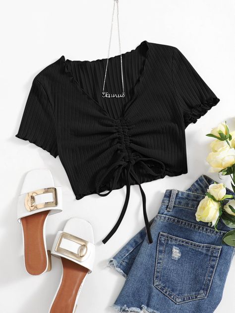 Crop Top Outfits, Cute Crop Tops, Simple Trendy Outfits, Really Cute Outfits, Girls Fashion Clothes, Teenage Fashion Outfits, Teen Fashion Outfits, Black Crop, Black Crop Tops