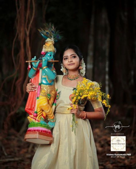 #Vishu #kerala #photography #photoshoot #ideas #village #nadanpennu#culture #traditional #nature Traditional Photoshoot, Kerala Trip, Kerala Photography, Front Hair, Ocean Day, Lakshmi Images, Pichwai Paintings, Front Hair Styles, Food Snapchat