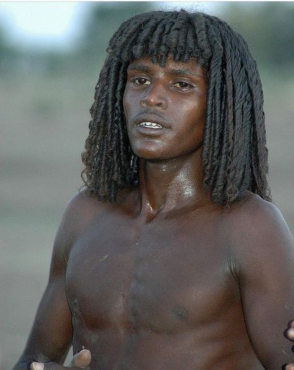 afar man ethiopia Afar Tribe, Afar People, Songhai Empire, African Braids Hairstyles Pictures, Africa People, Horn Of Africa, Hairstyles Pictures, Braids Hairstyles Pictures, African People