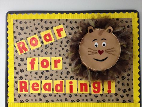 Bulletin board for my school library--Roar for Reading!  The Lion is our school mascot. Wild About Reading Theme, Lion Bulletin Board Ideas, Jungle Bulletin Boards, Jungle Classroom, Lion Decor, Kindergarten Bulletin Boards, Music Bulletin Boards, Jungle Theme Classroom, Ocean Theme Classroom