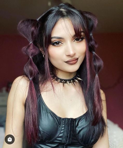 Gothic Hairstyles Long, Hair Inspiration Aesthetic, Goth Hairstyles, Modern Goth, Gothic Hairstyles, Bubble Braids, Goth Style, Inspiration Aesthetic, Peinados Fáciles Para Cabello Corto